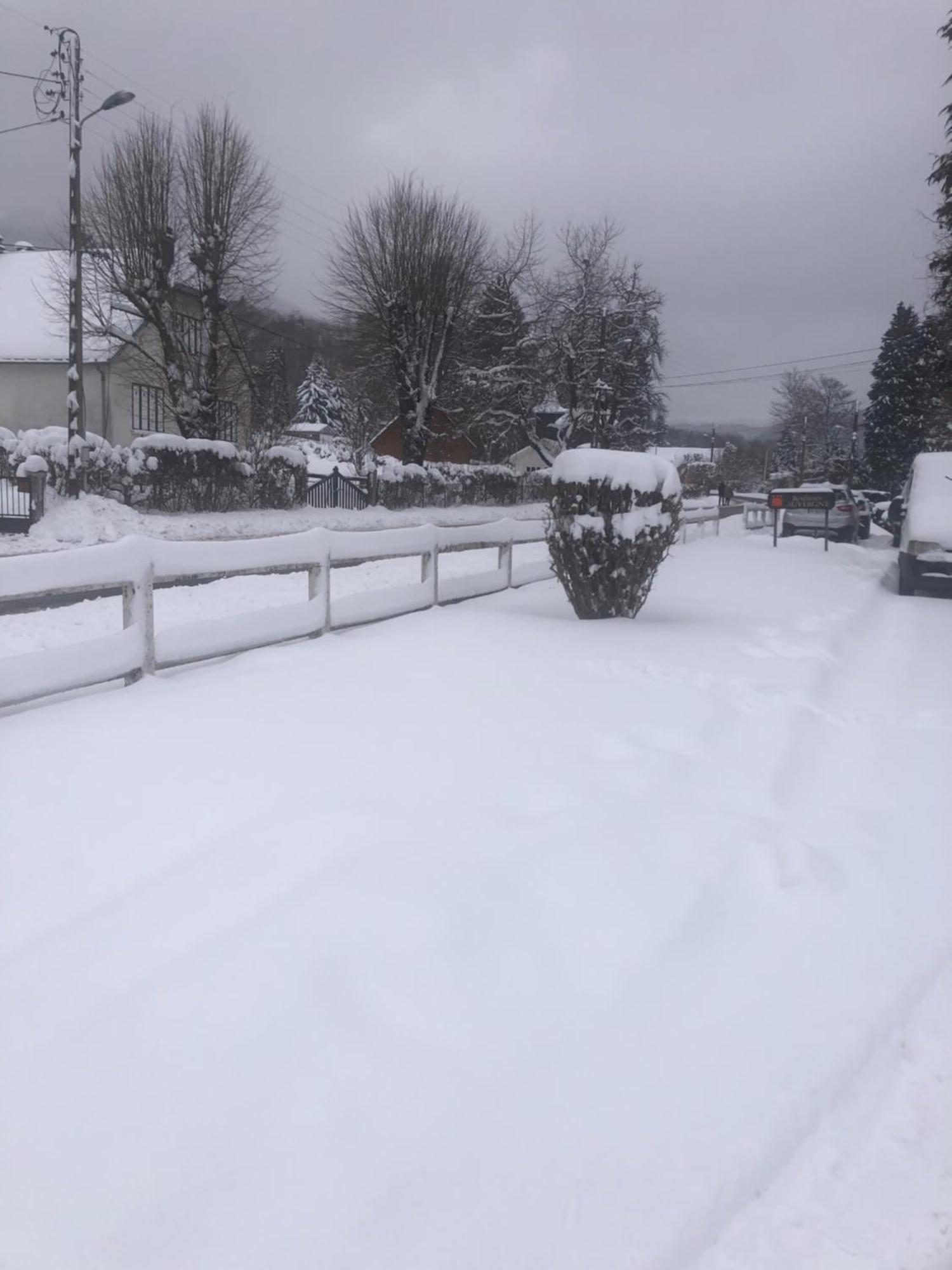 Renove Prive Proche De Toutes Commodites Et Loisirs, Place Parking Inclus La Bourboule